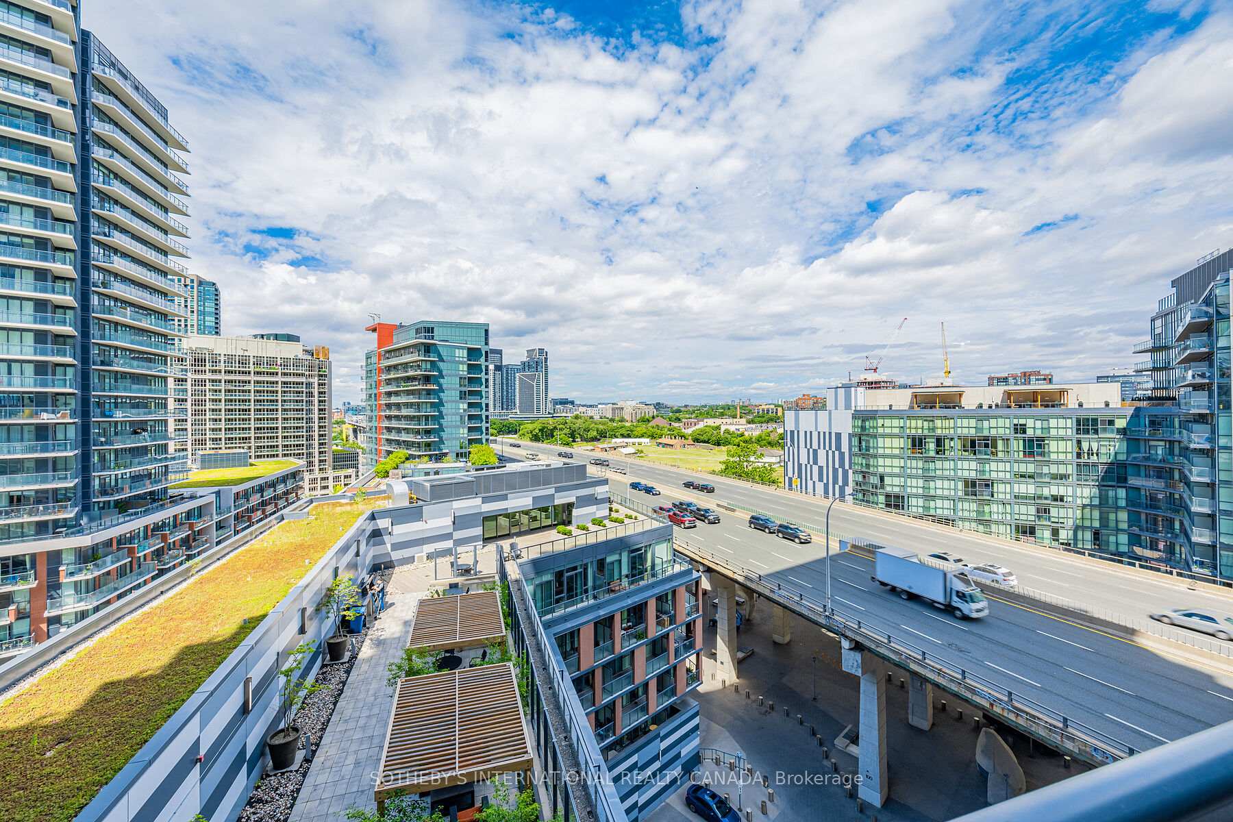 20 Bruyeres Mews 902, Toronto Unit: 902