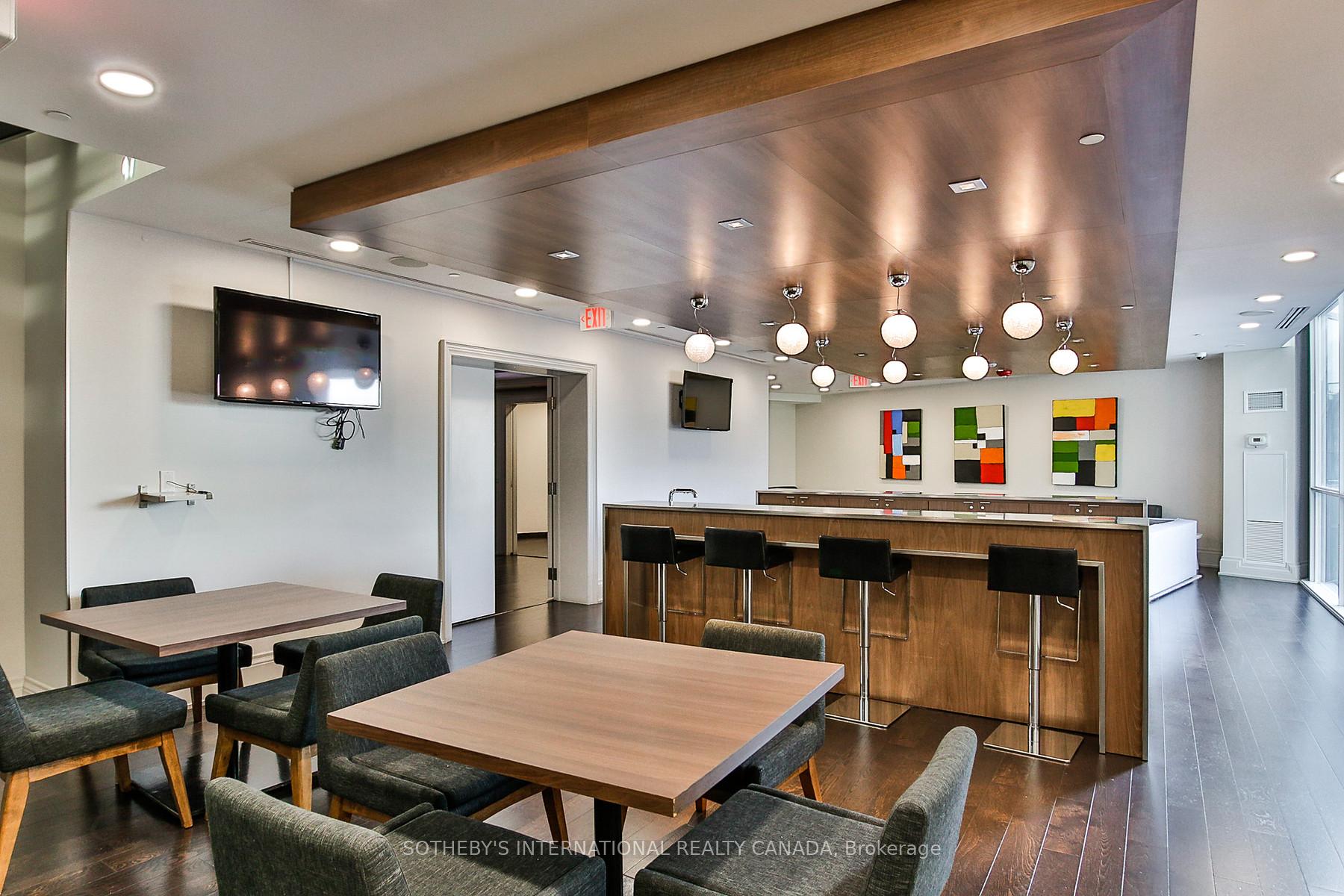 20 Bruyeres Mews 902, Toronto Unit: 902