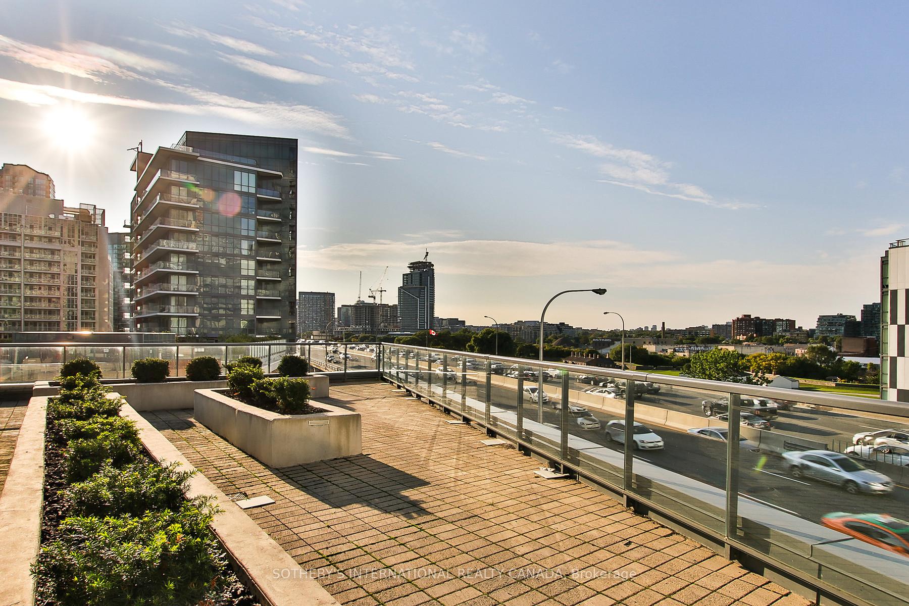 20 Bruyeres Mews 902, Toronto Unit: 902