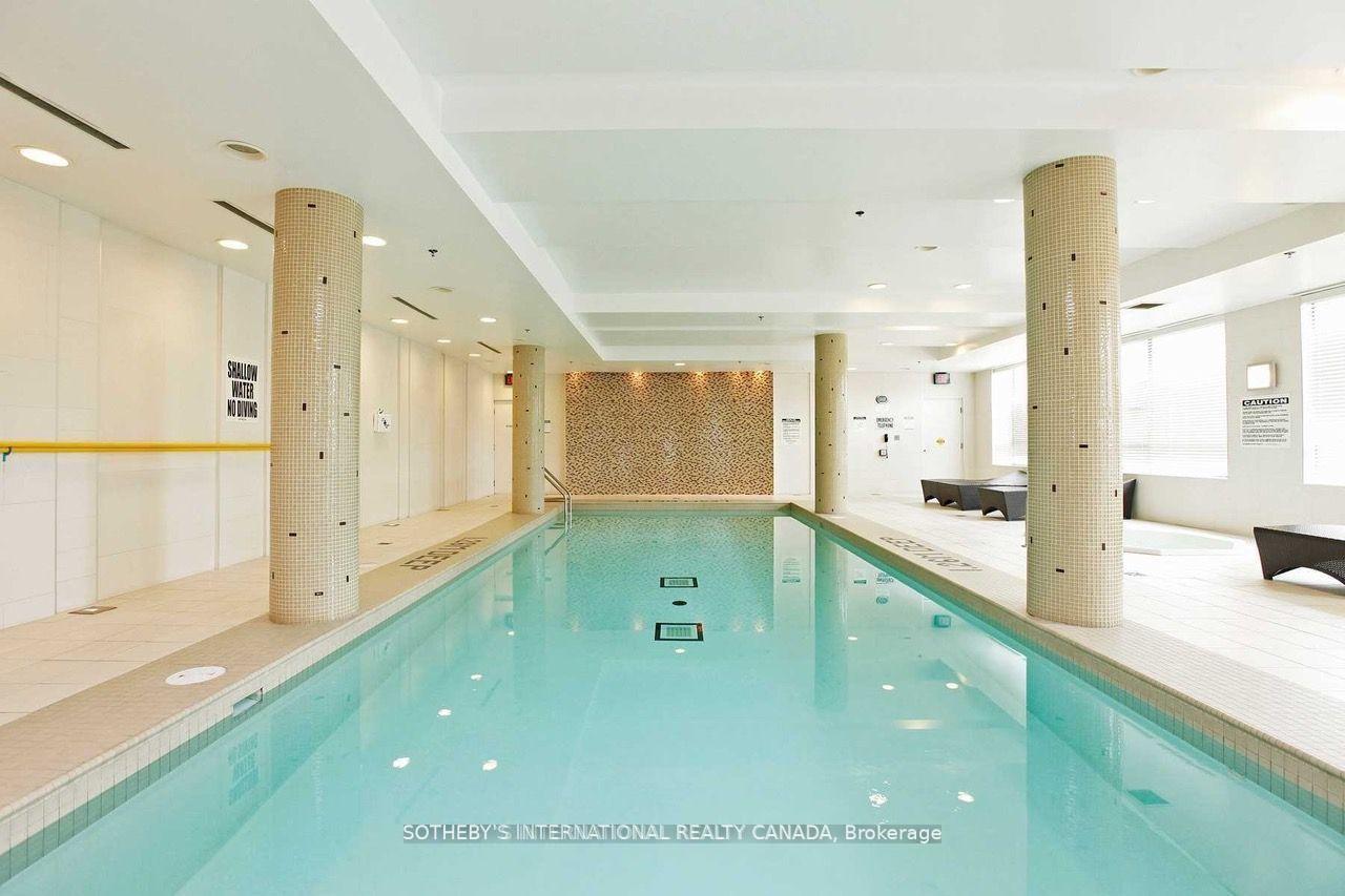 88 Broadway Avenue 1806, Toronto Unit: 1806