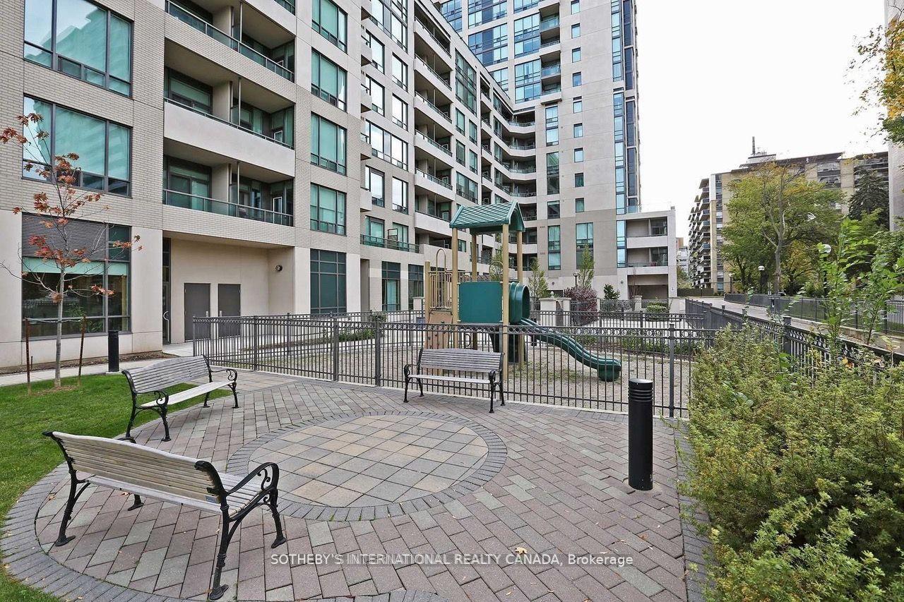 88 Broadway Avenue 1806, Toronto Unit: 1806