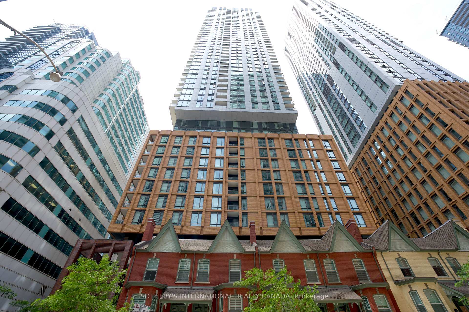 8 Widmer Street 3209, Toronto Unit: 3209