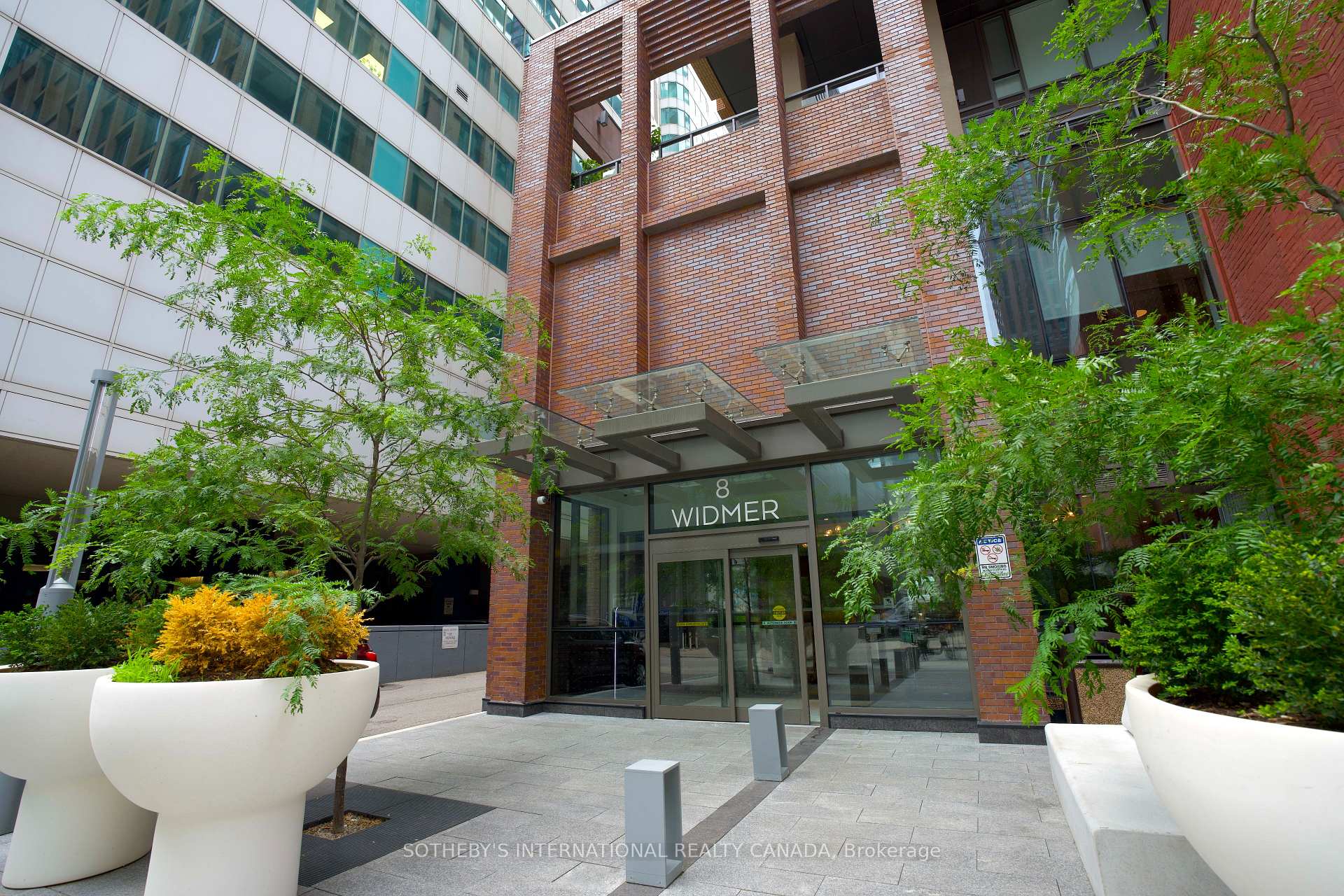 8 Widmer Street 3209, Toronto Unit: 3209