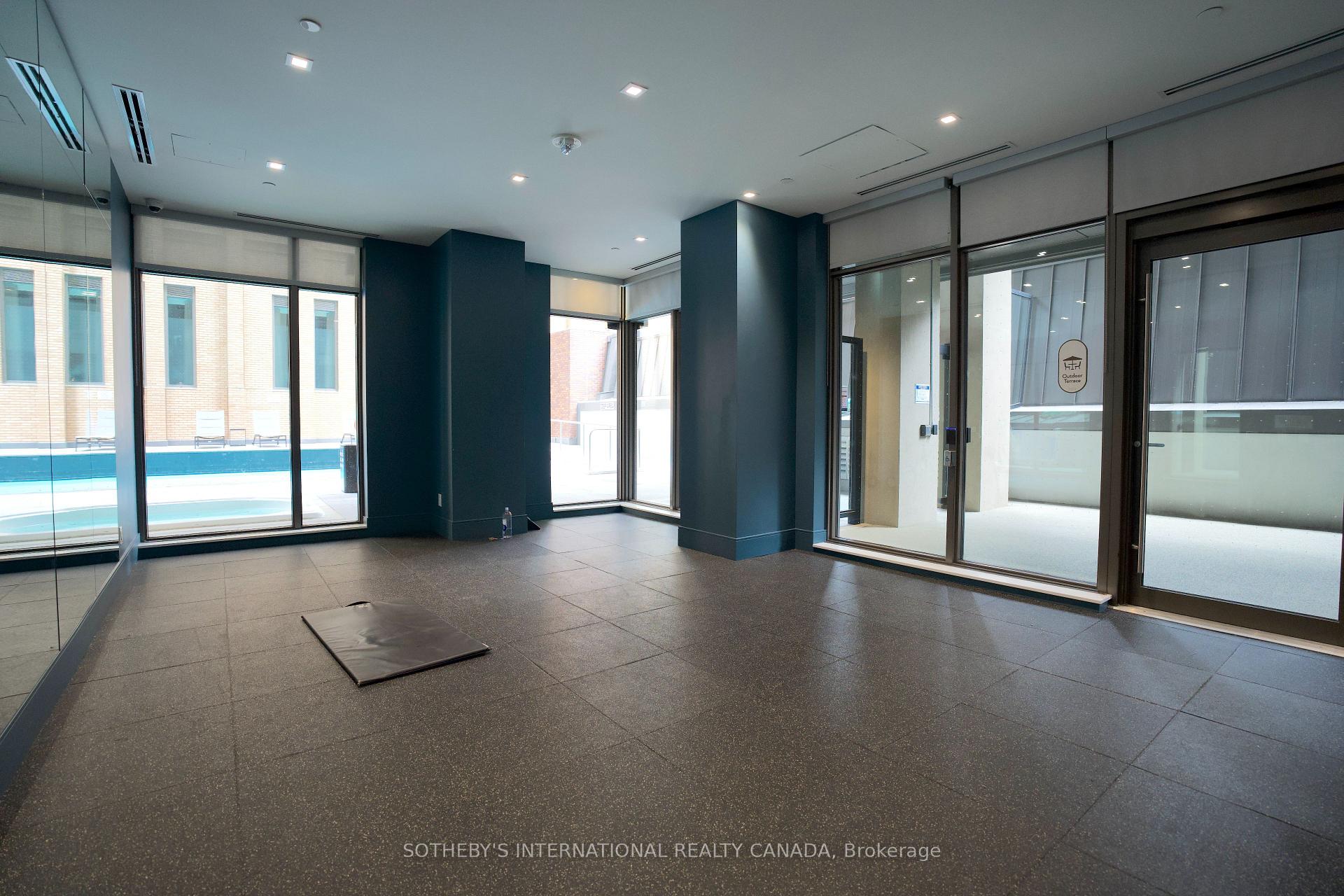 8 Widmer Street 3209, Toronto Unit: 3209