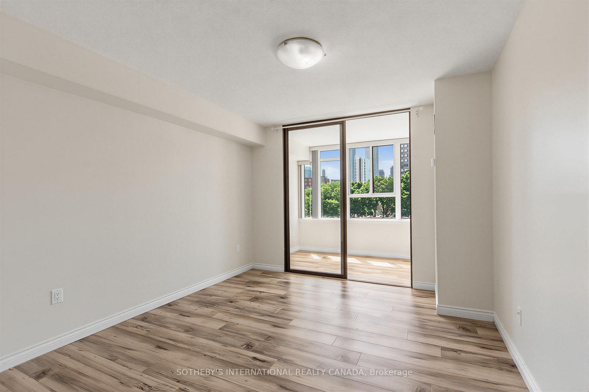 45 Carlton Street 403, Toronto Unit: 403