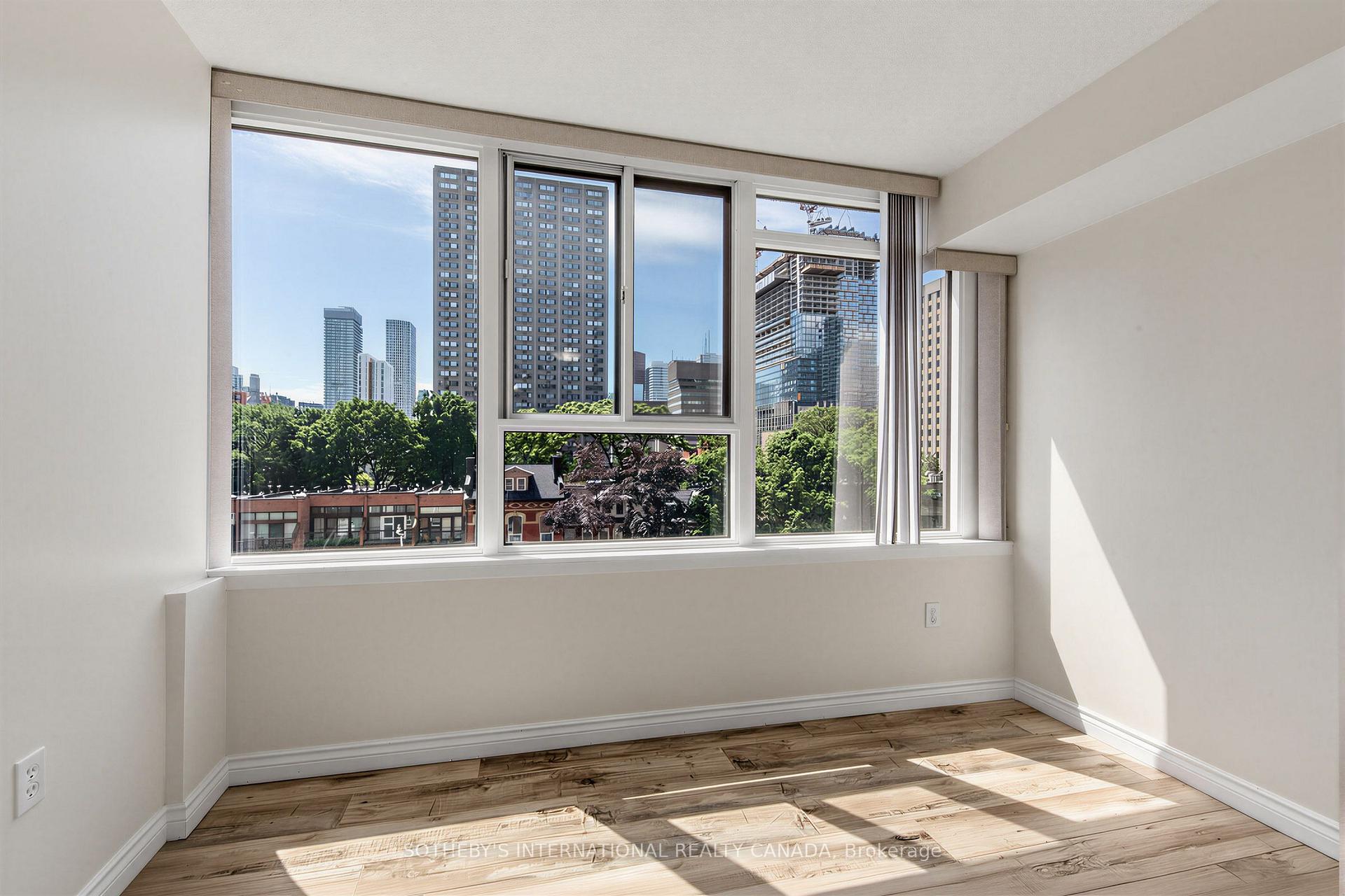 45 Carlton Street 403, Toronto Unit: 403