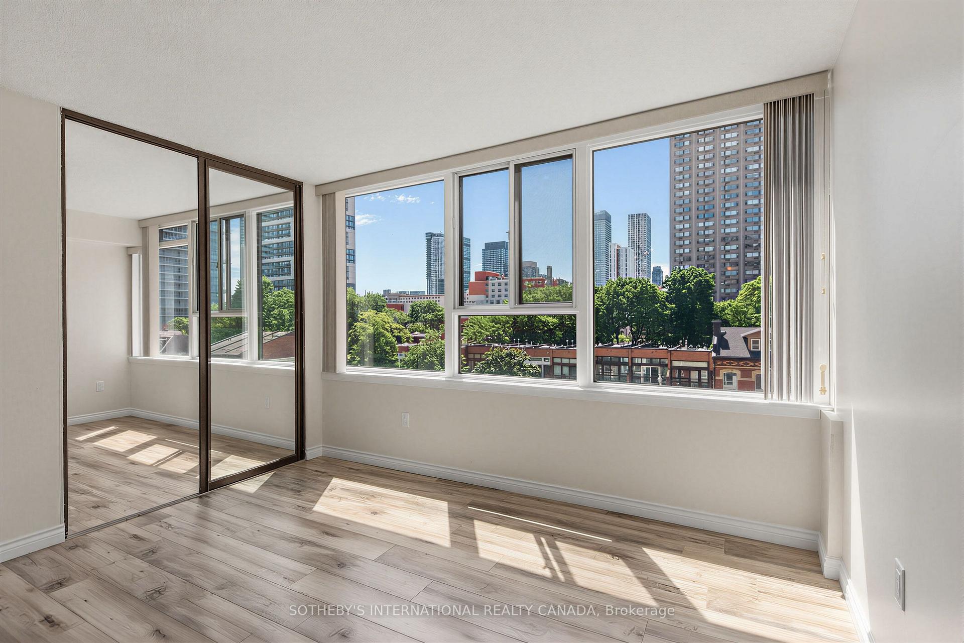 45 Carlton Street 403, Toronto Unit: 403