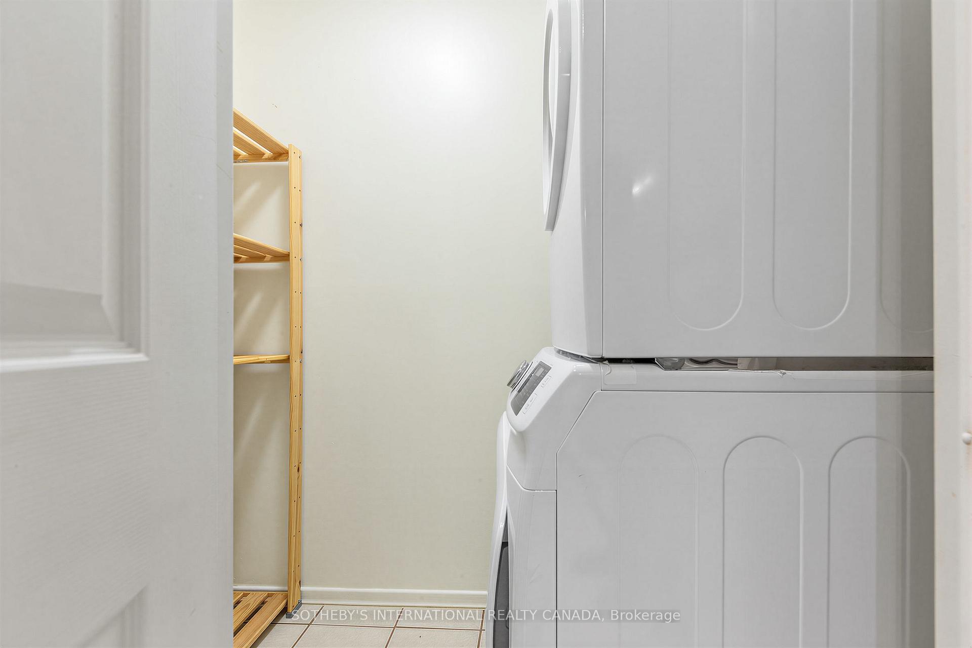 45 Carlton Street 403, Toronto Unit: 403