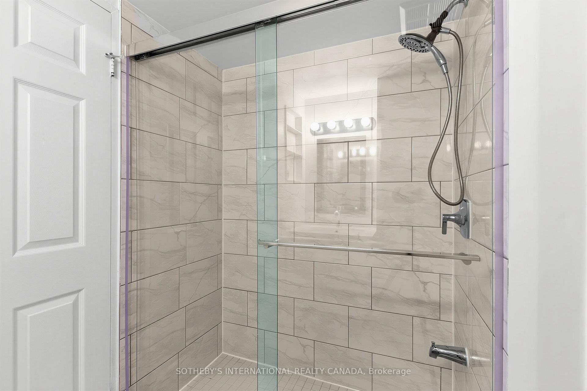 45 Carlton Street 403, Toronto Unit: 403