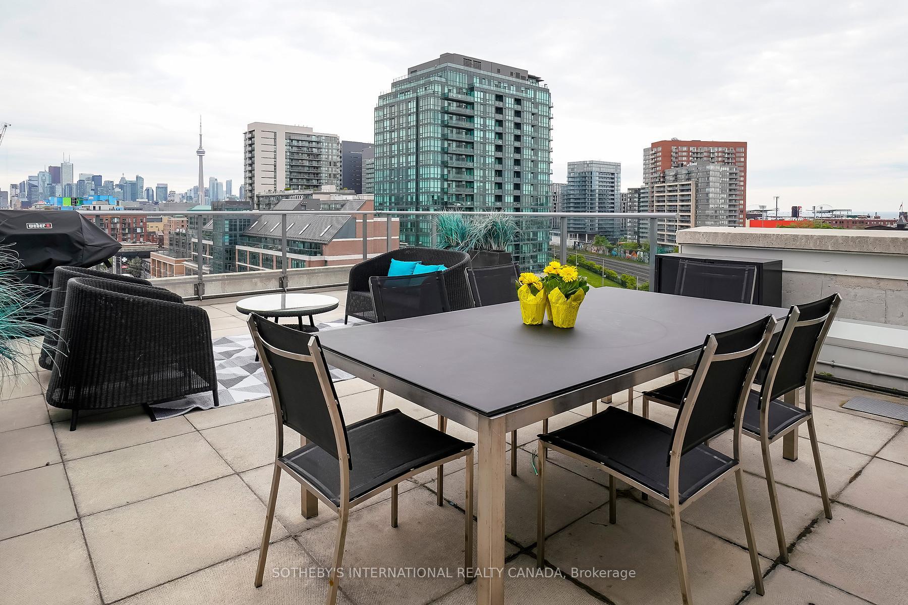 2 Gladstone Avenue 706, Toronto Unit: 706