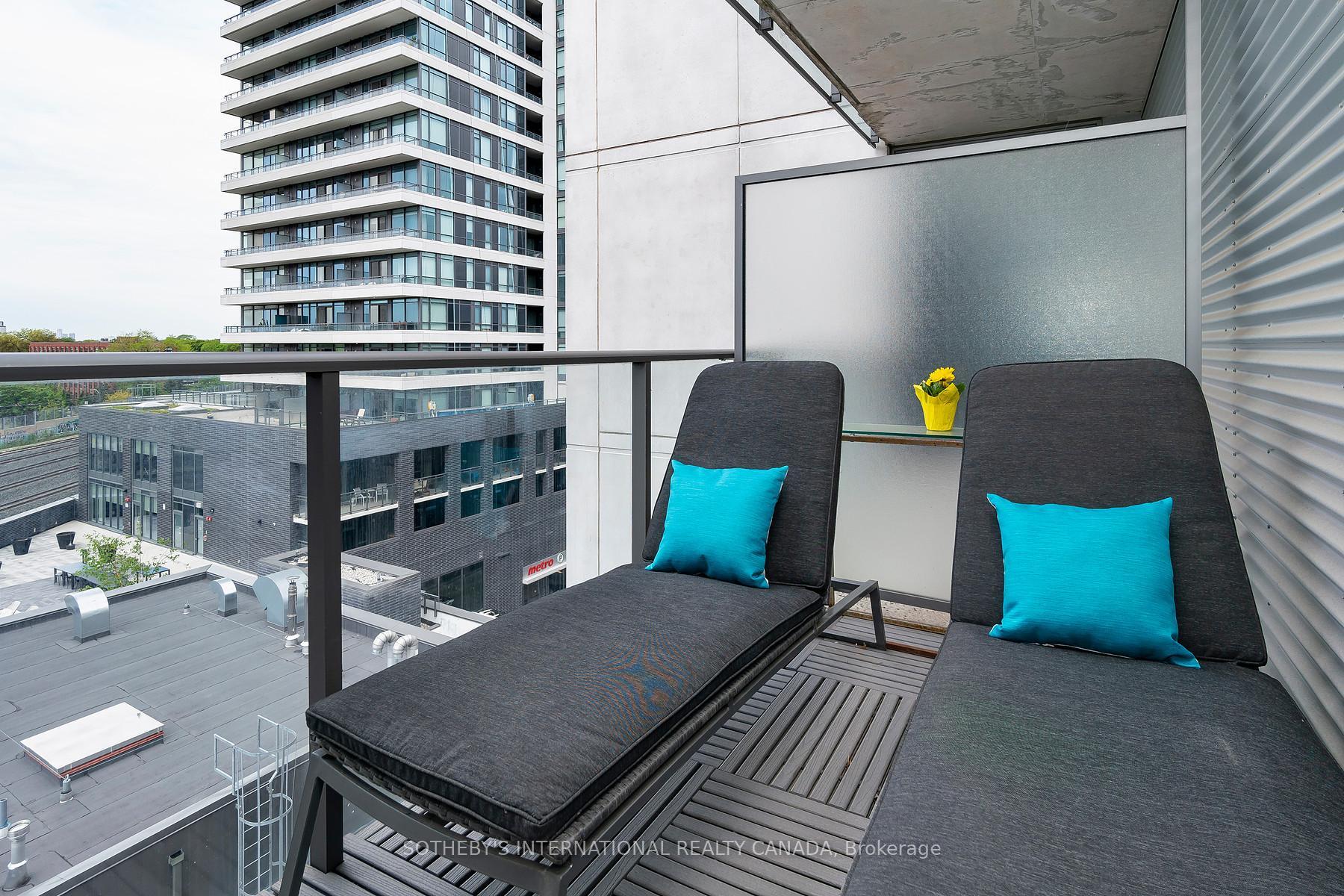 2 Gladstone Avenue 706, Toronto Unit: 706