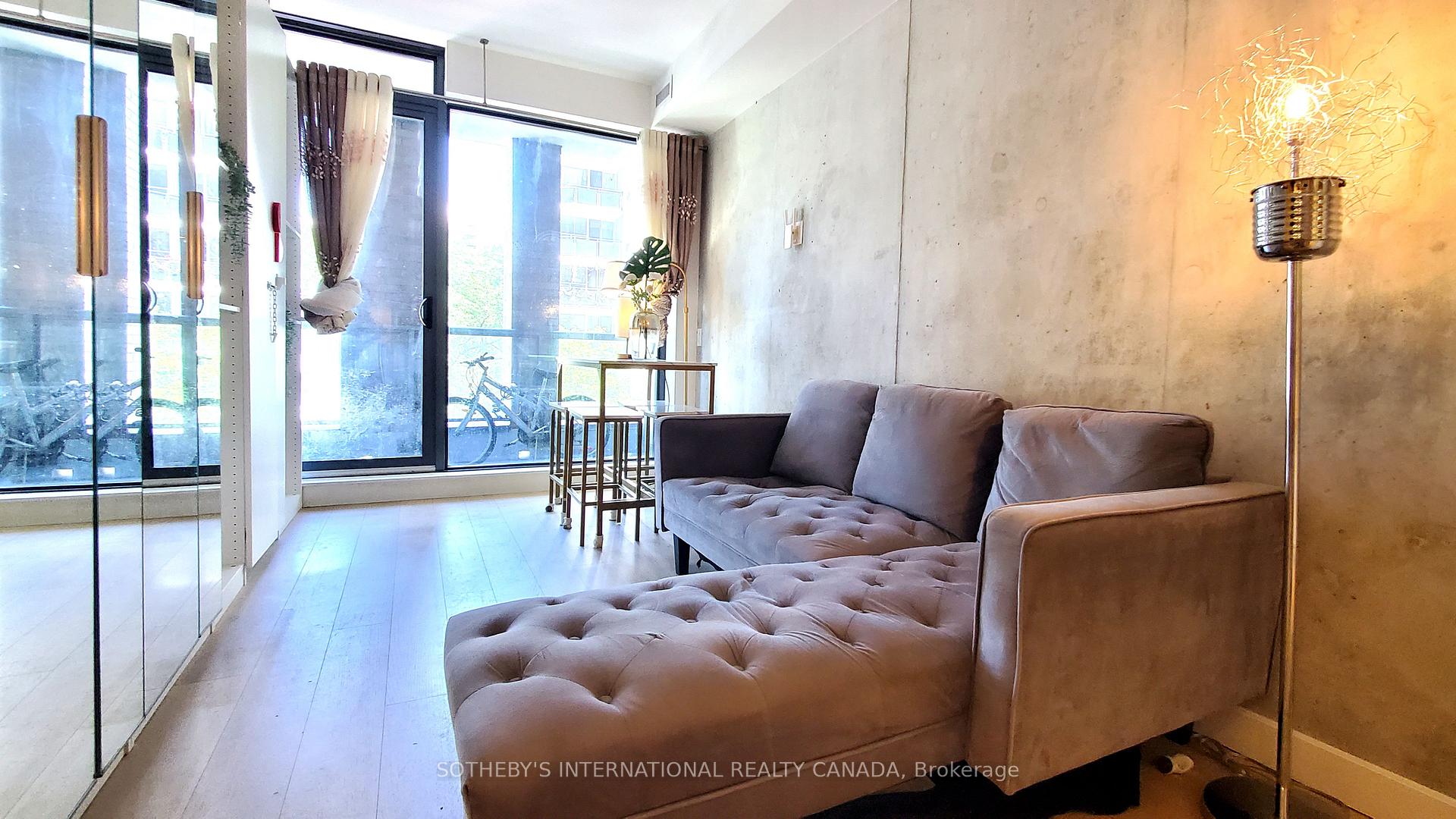81 Wellesley Street E 305, Toronto Unit: 305