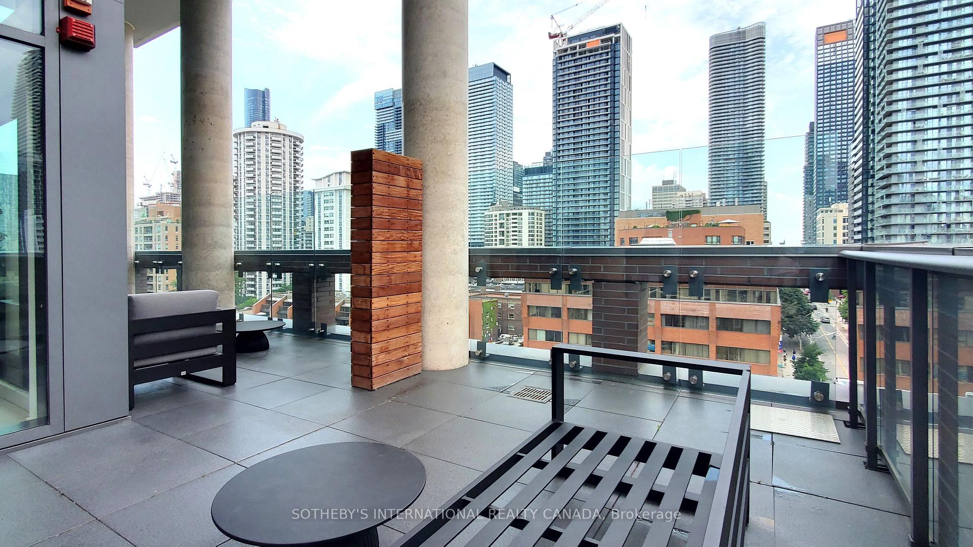 81 Wellesley Street E 305, Toronto Unit: 305