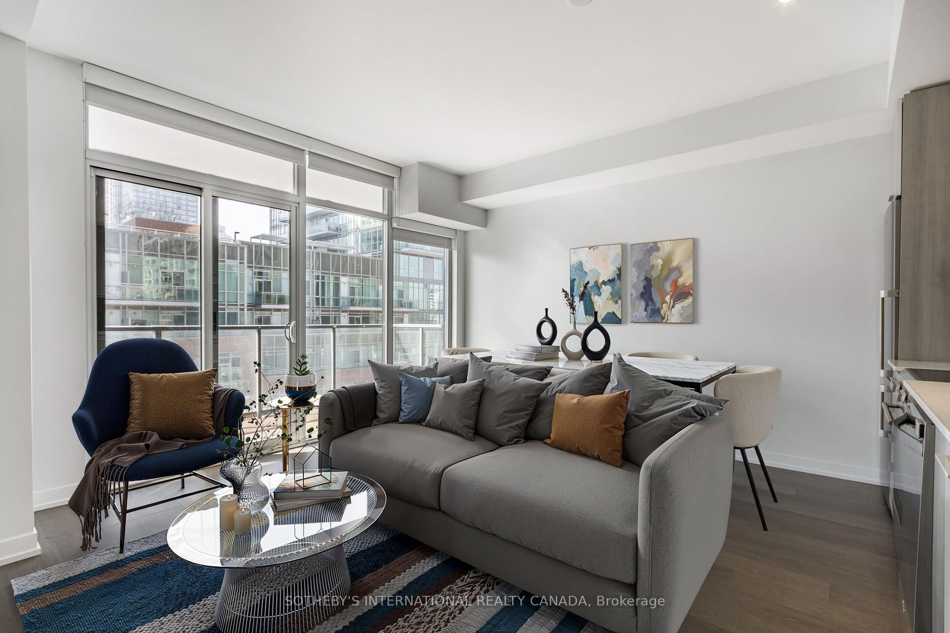 105 George Street 713, Toronto Unit: 713