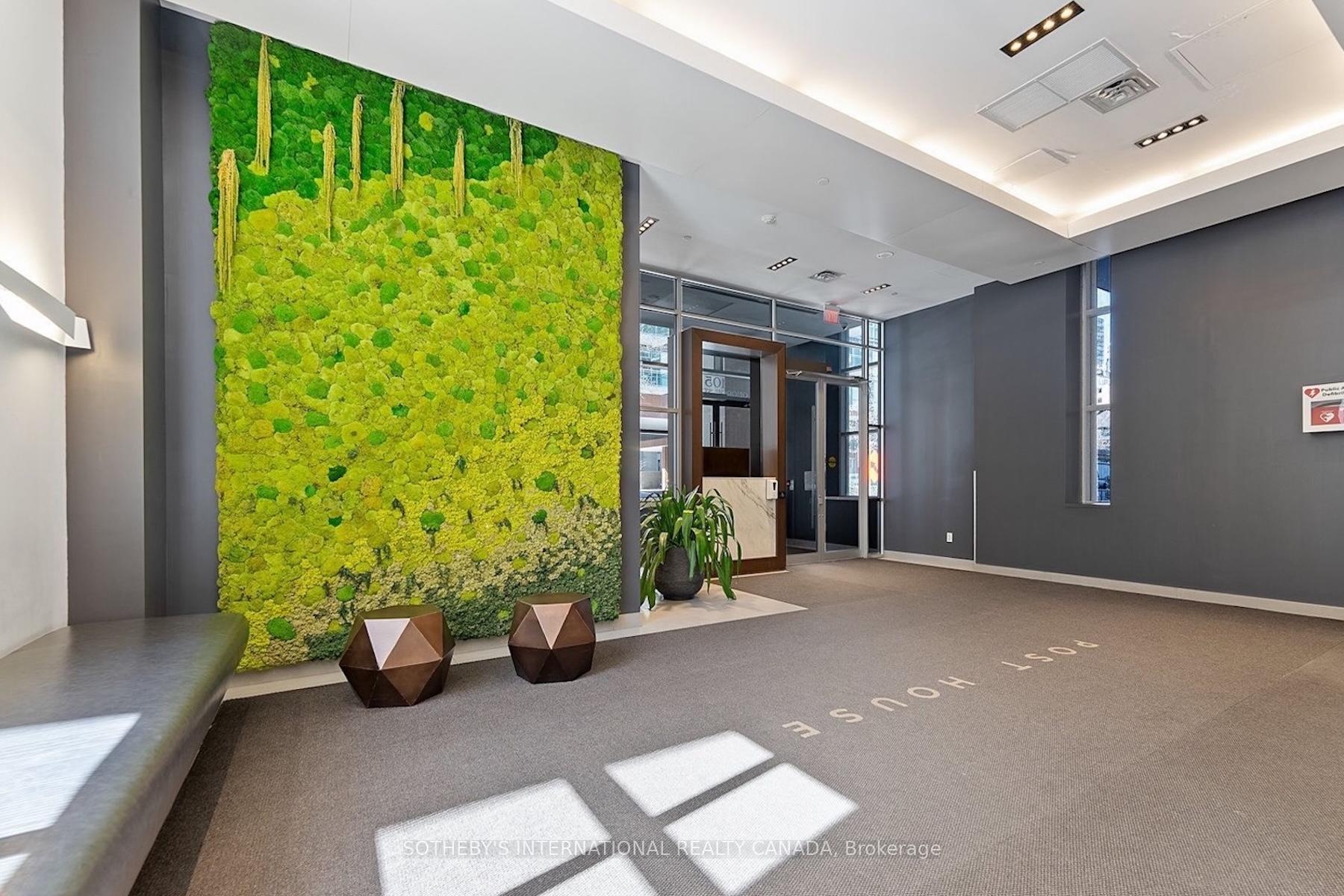105 George Street 713, Toronto Unit: 713