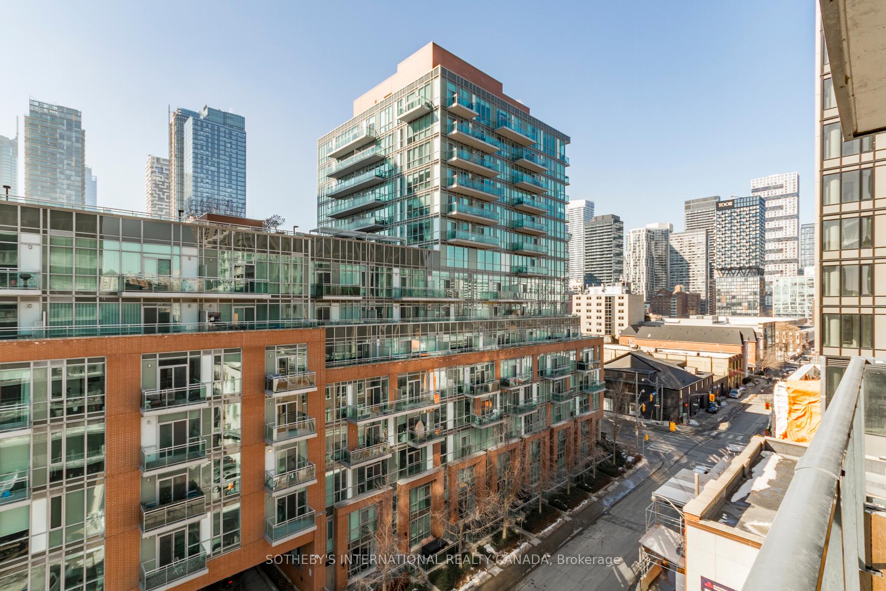 105 George Street 713, Toronto Unit: 713