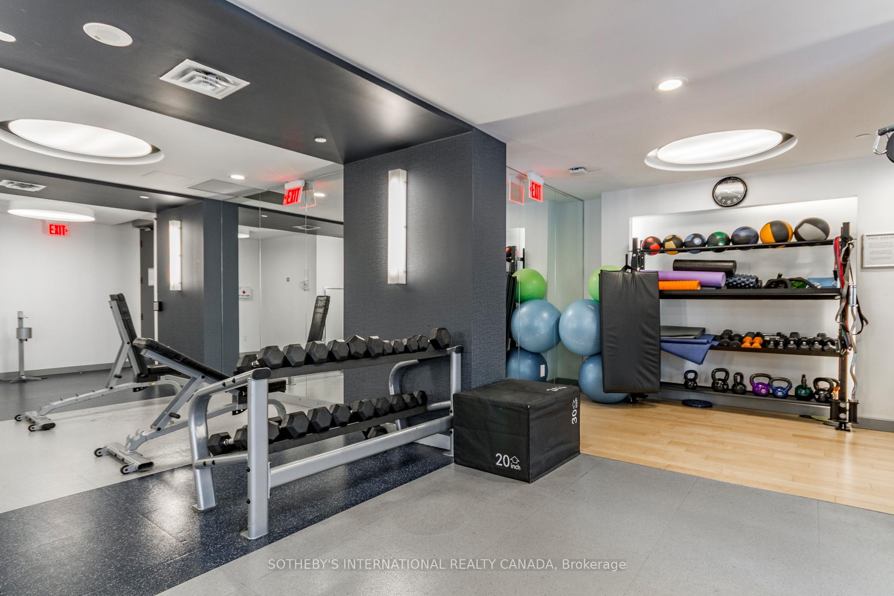 105 George Street 713, Toronto Unit: 713