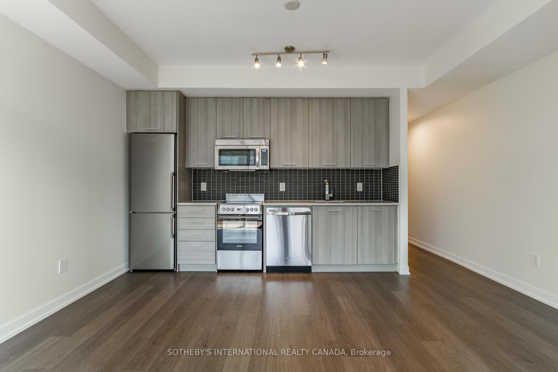 105 George Street 713, Toronto Unit: 713