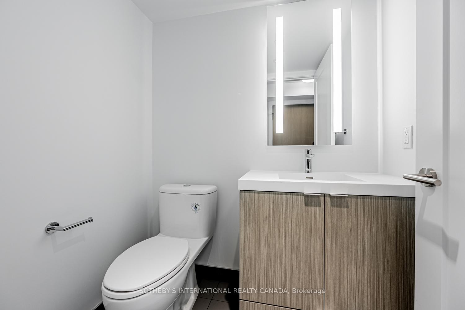 585 Bloor Street E 2124, Toronto Unit: 2124