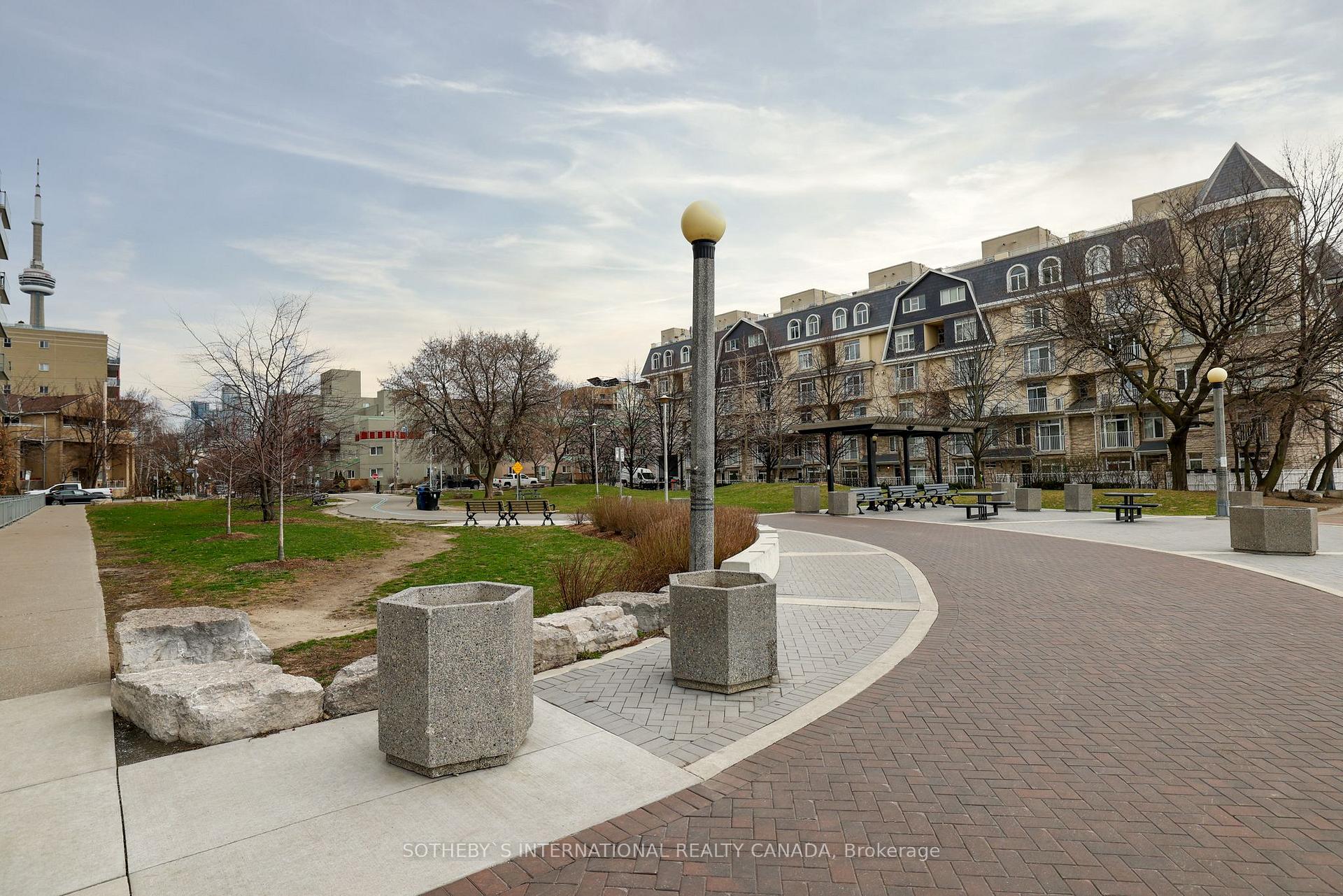 90 Stadium Road 433, Toronto Unit: 433