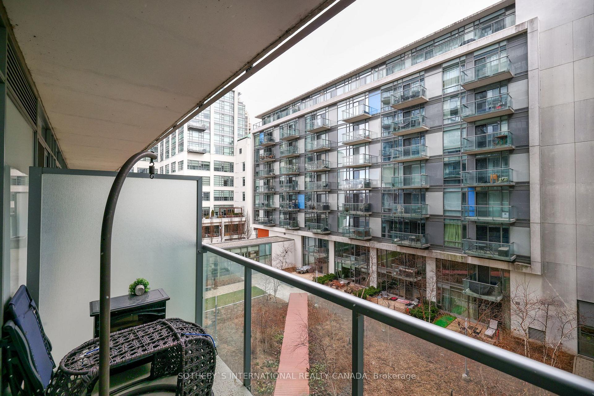 90 Stadium Road 433, Toronto Unit: 433