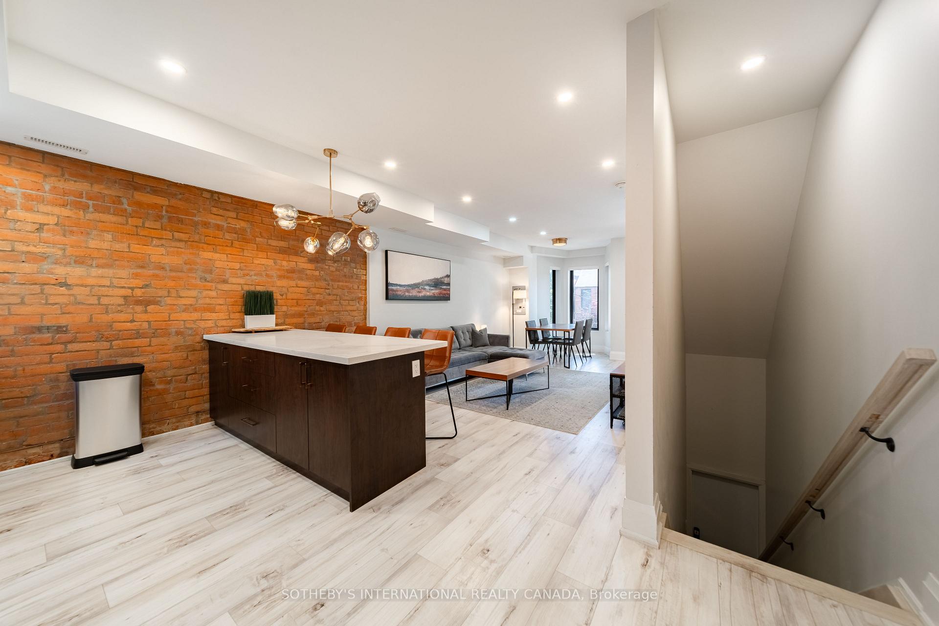 366 Ontario Street, Toronto