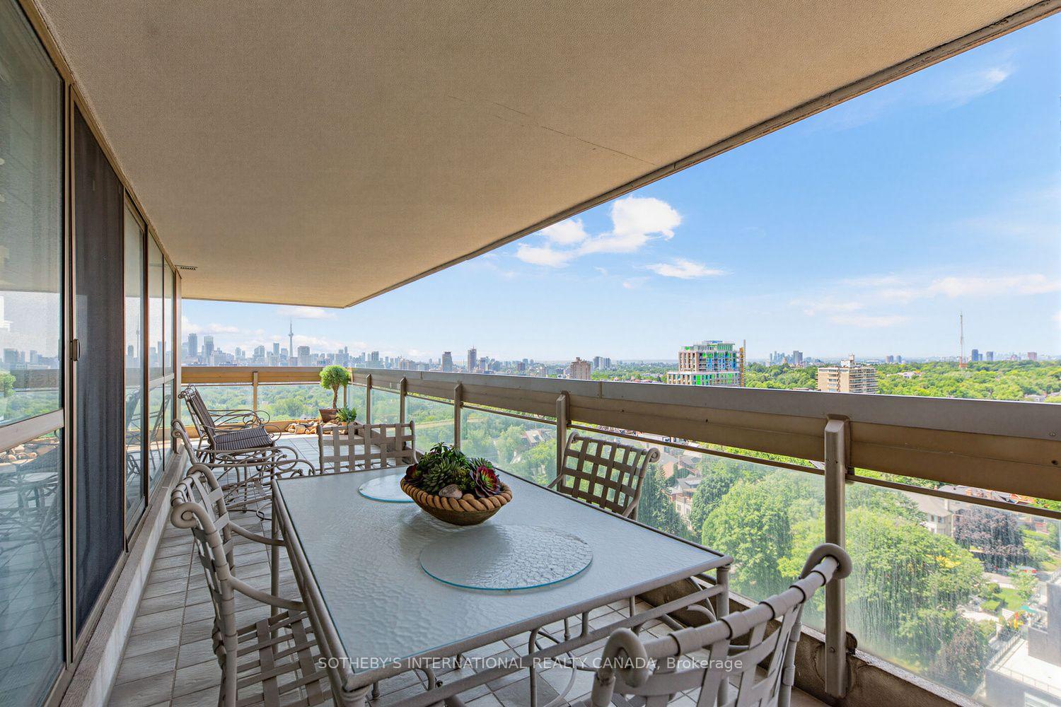 63 St Clair Avenue W 1801, Toronto Unit: 1801