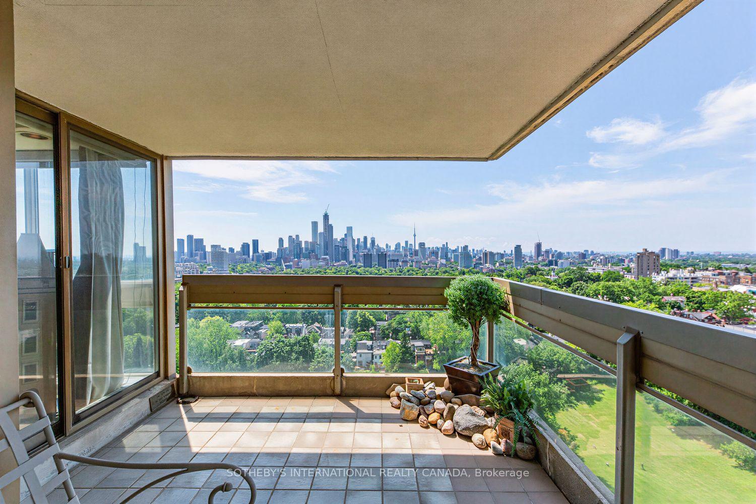 63 St Clair Avenue W 1801, Toronto Unit: 1801