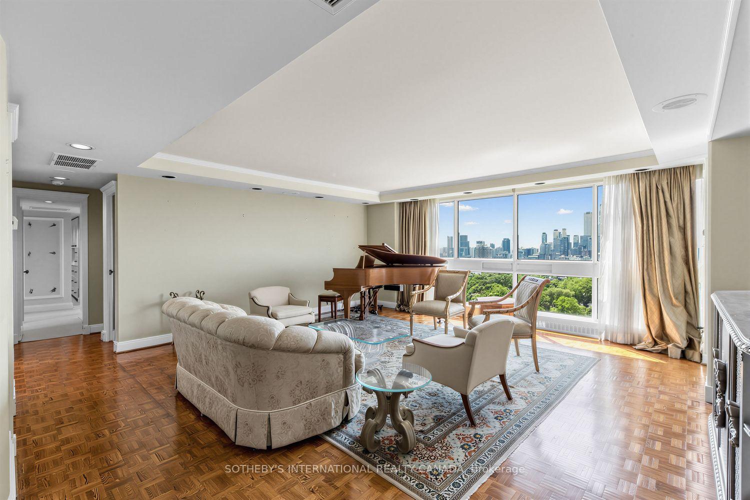 63 St Clair Avenue W 1801, Toronto Unit: 1801