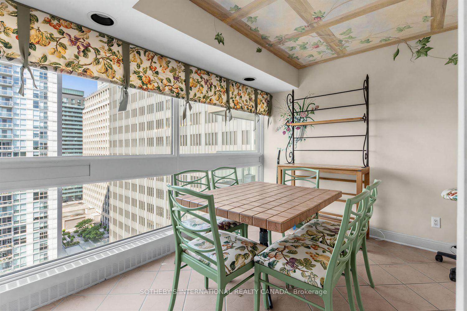 63 St Clair Avenue W 1801, Toronto Unit: 1801