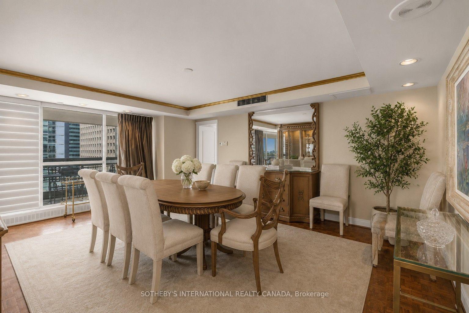 63 St Clair Avenue W 1801, Toronto Unit: 1801