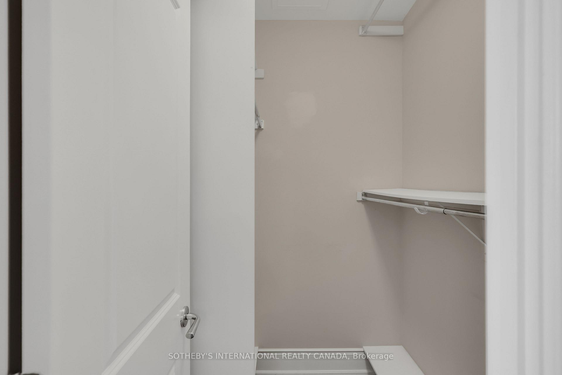 1717 Avenue Road 604, Toronto Unit: 604