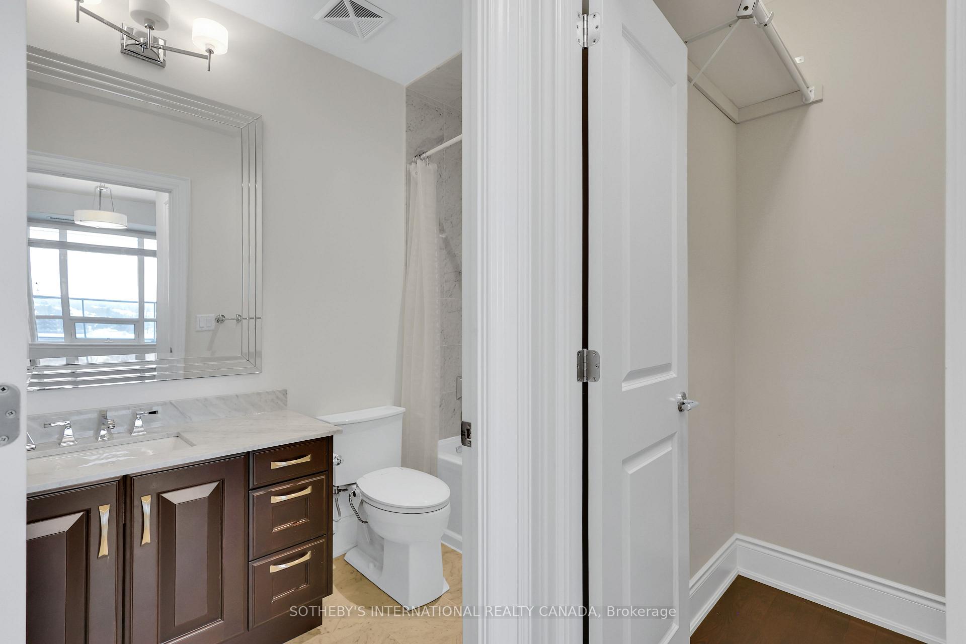 1717 Avenue Road 604, Toronto Unit: 604