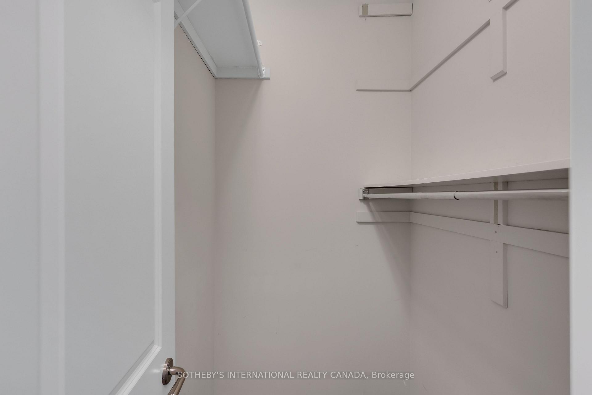 1717 Avenue Road 604, Toronto Unit: 604