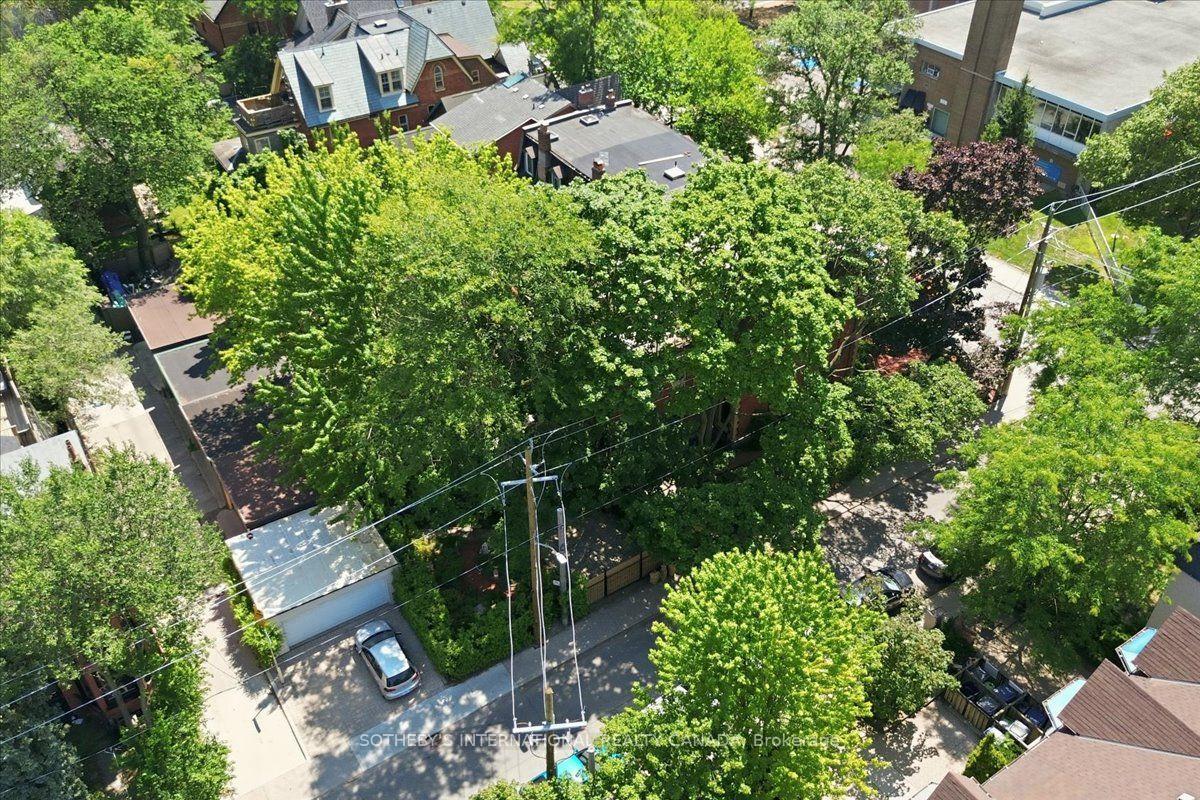 33 Rose Avenue, Toronto