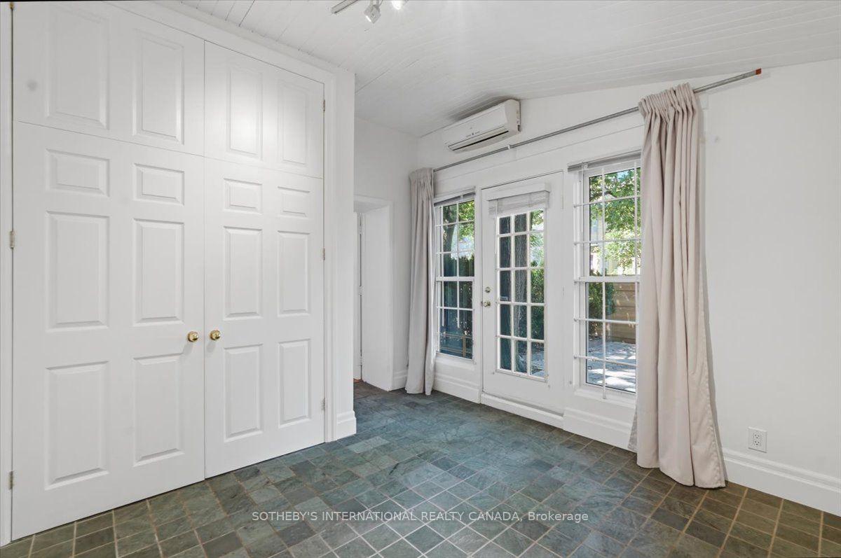 33 Rose Avenue, Toronto