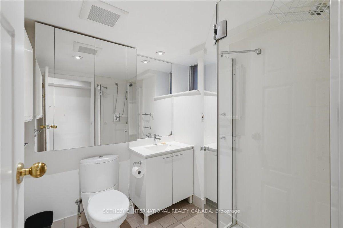 33 Rose Avenue, Toronto