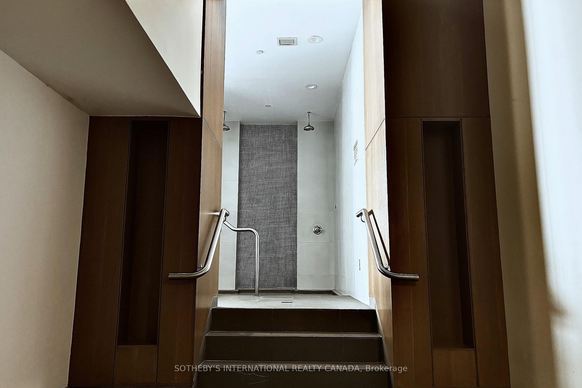 11 Brunel Court 1216, Toronto Unit: 1216