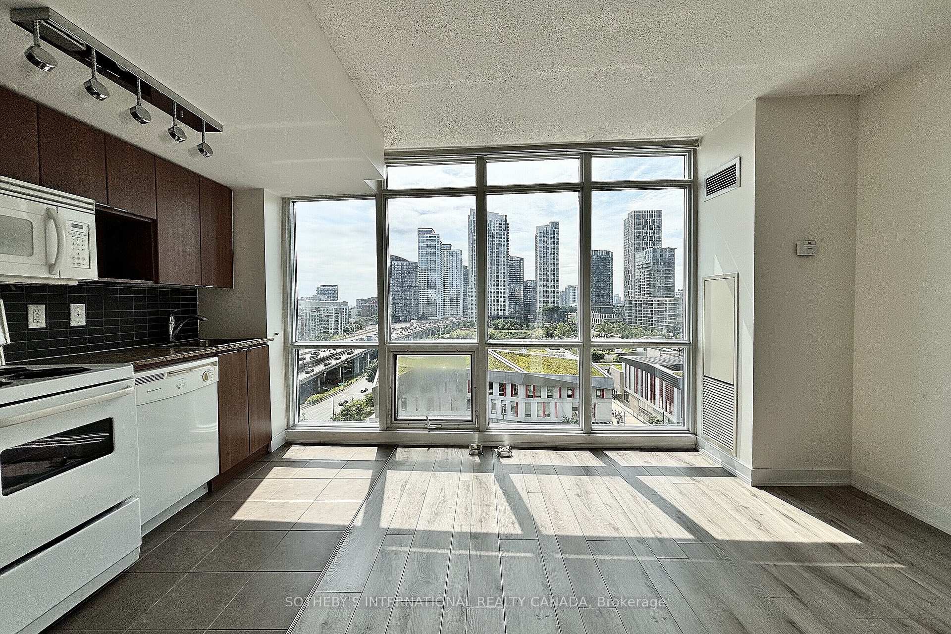 11 Brunel Court 1216, Toronto Unit: 1216
