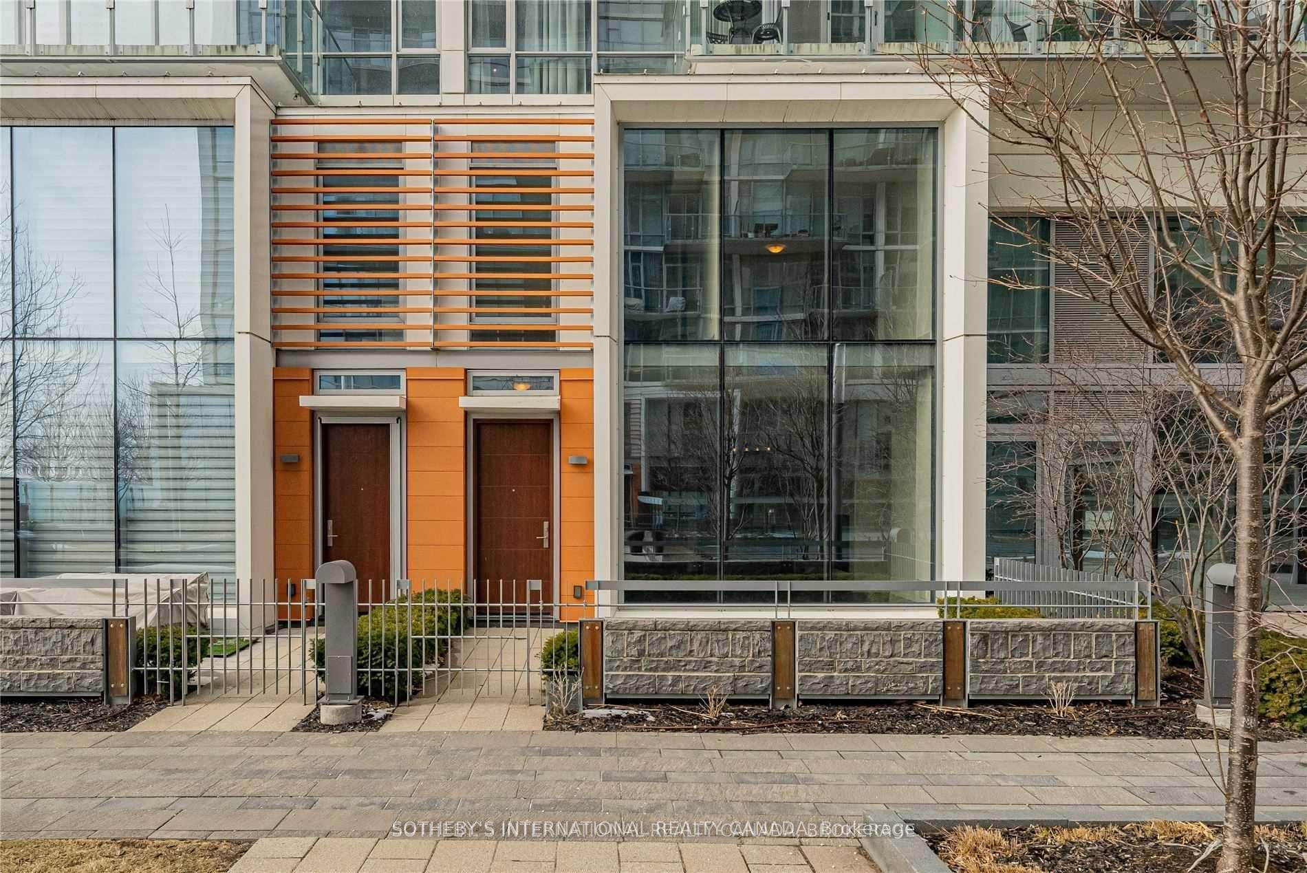 29 Queens Quay E TH-113, Toronto Unit: TH-113