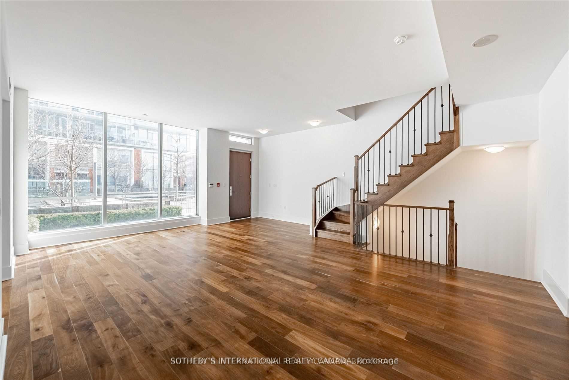 29 Queens Quay E TH-113, Toronto Unit: TH-113