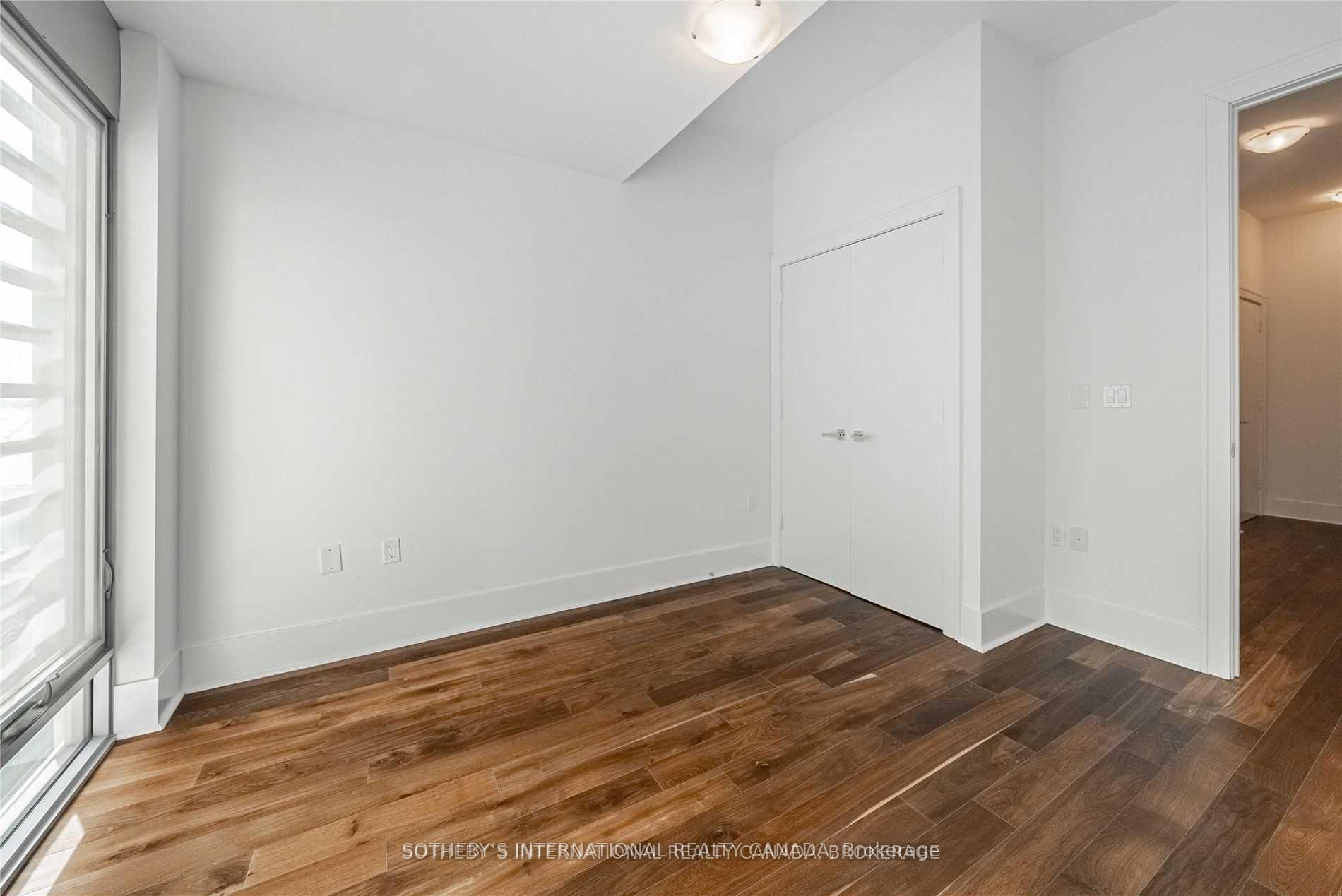 29 Queens Quay E TH-113, Toronto Unit: TH-113