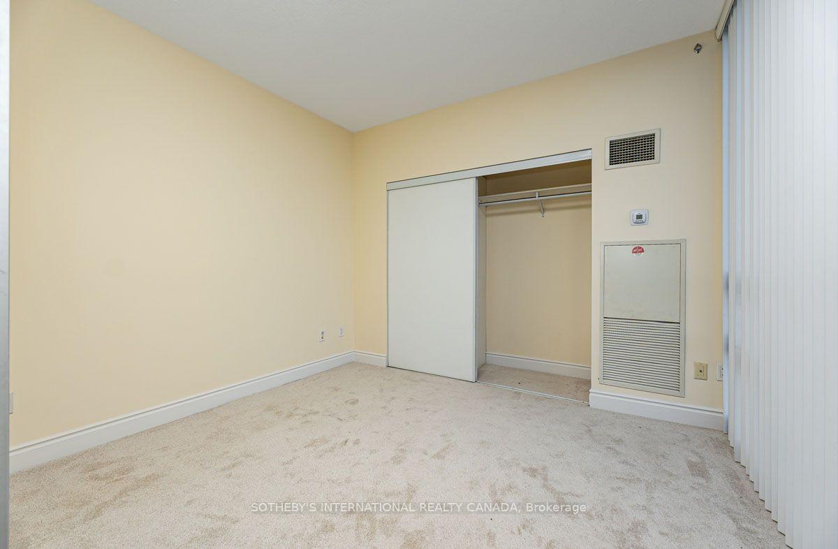 23 Sheppard Avenue E 2505, Toronto Unit: 2505
