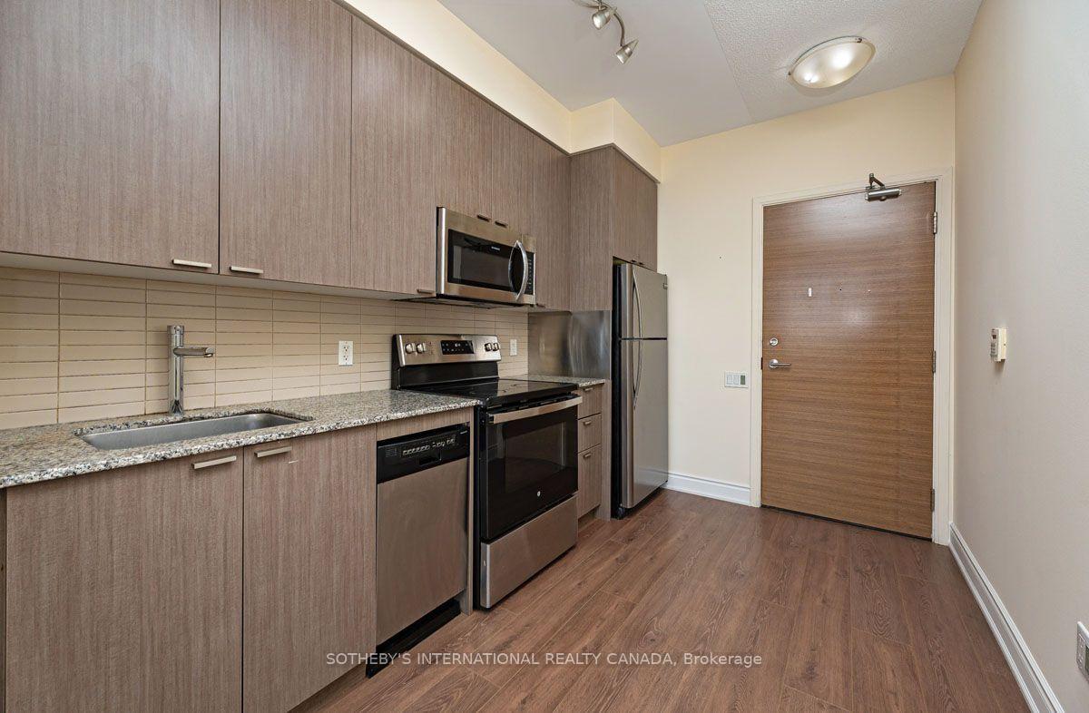 23 Sheppard Avenue E 2505, Toronto Unit: 2505
