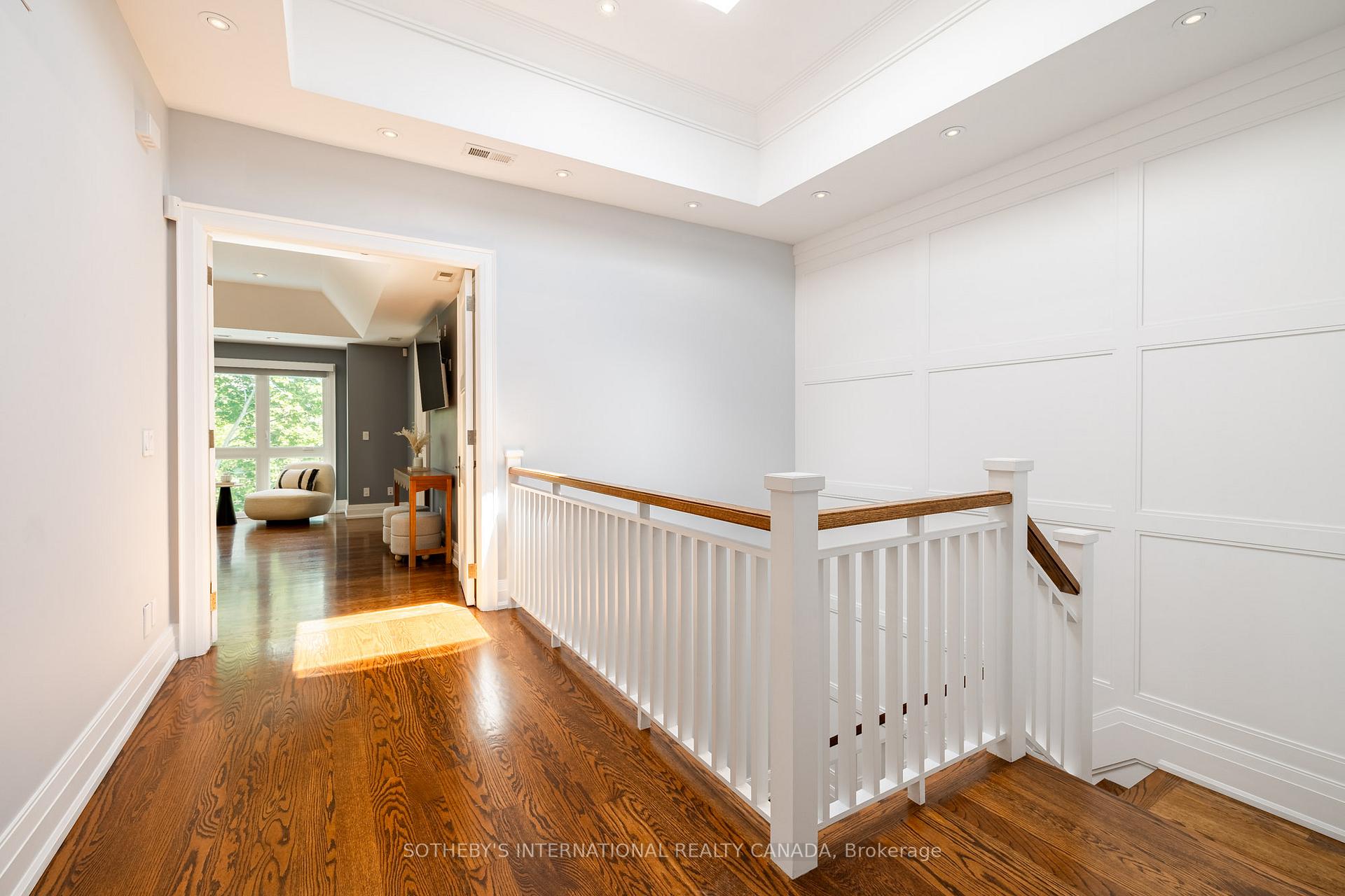 242 Betty Ann Drive, Toronto