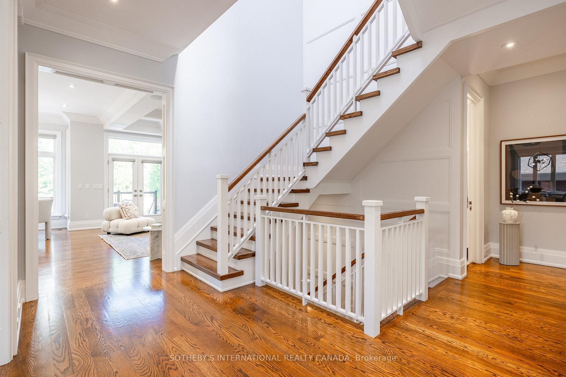 242 Betty Ann Drive, Toronto