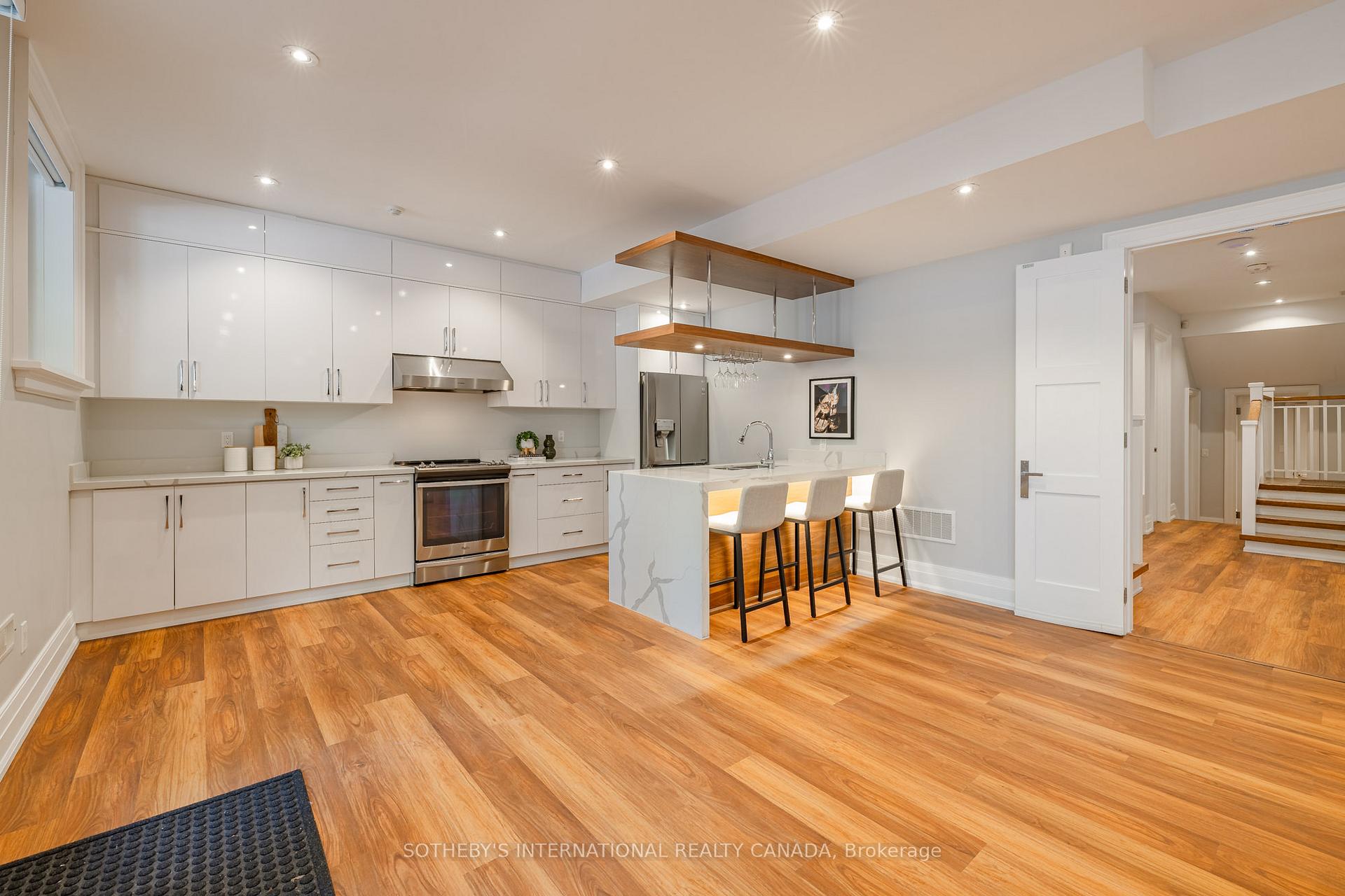 242 Betty Ann Drive, Toronto