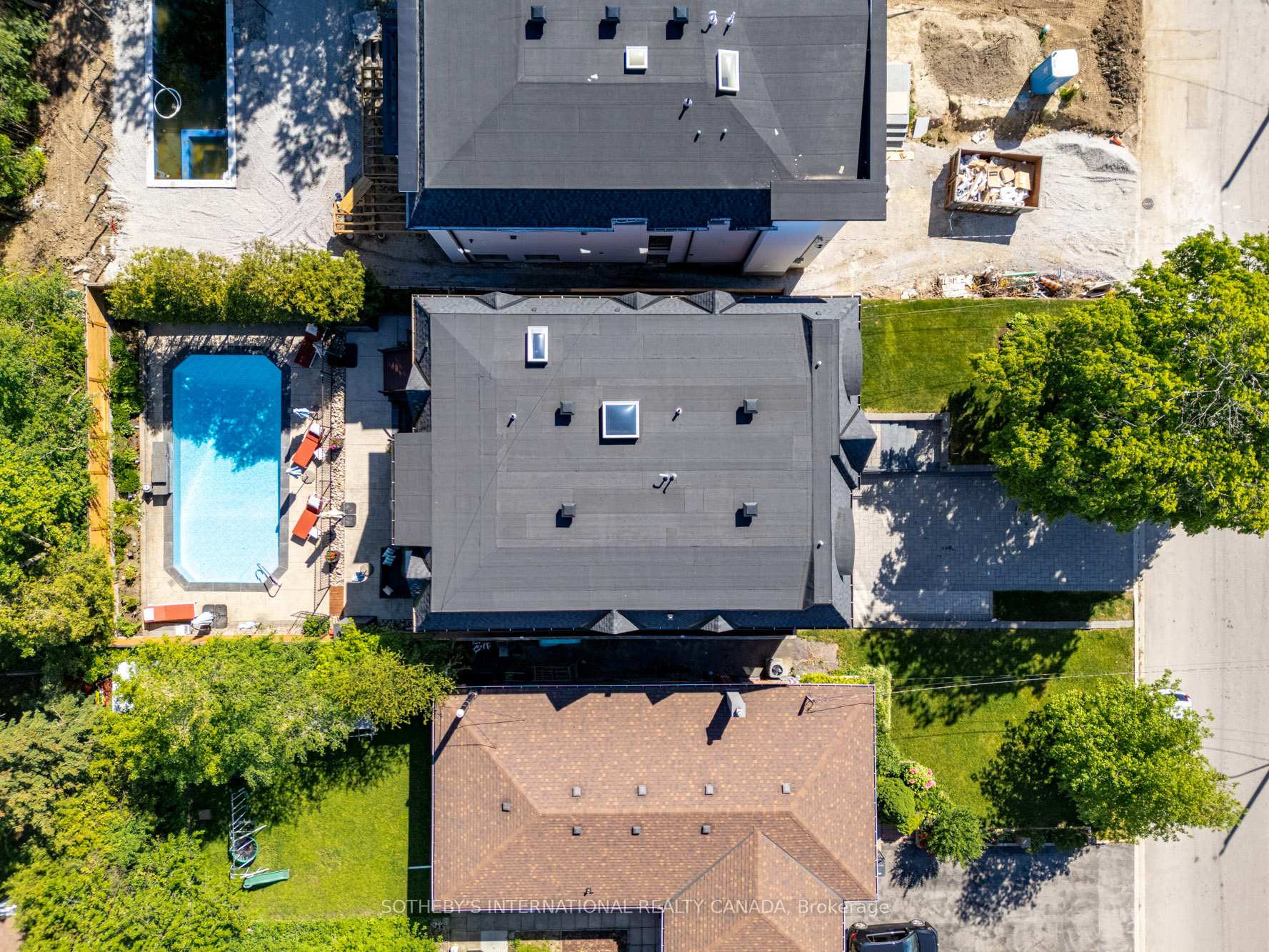 242 Betty Ann Drive, Toronto