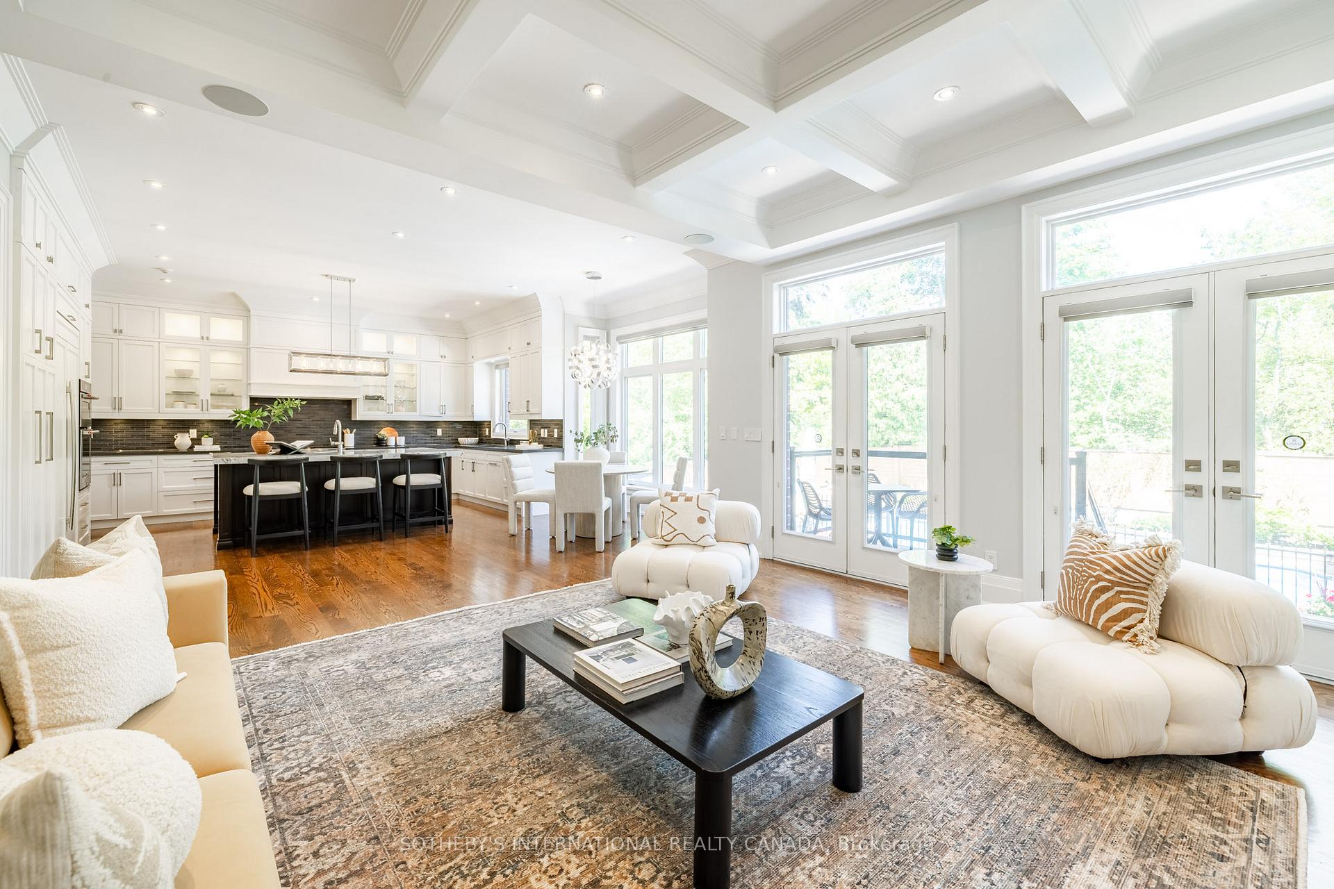 242 Betty Ann Drive, Toronto