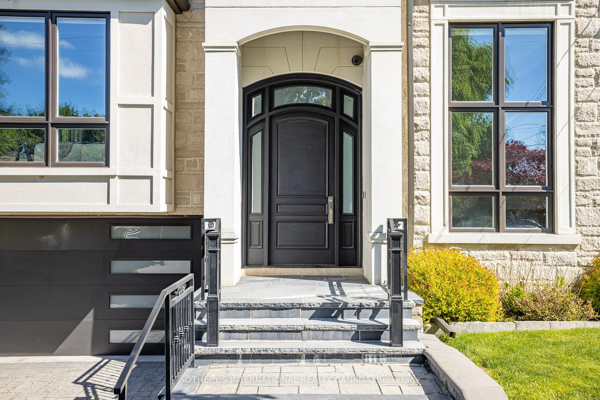 242 Betty Ann Drive, Toronto